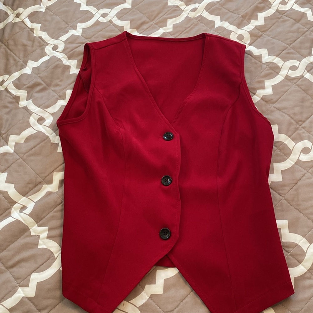 Red Vest, Size Medium.. Versatile!! - image 3